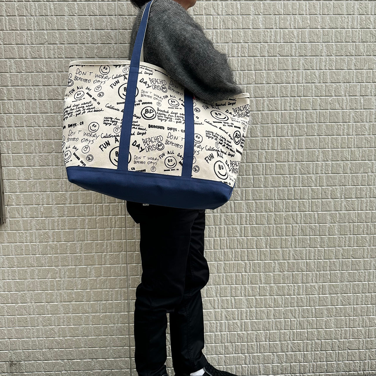 Graphic tote bag L