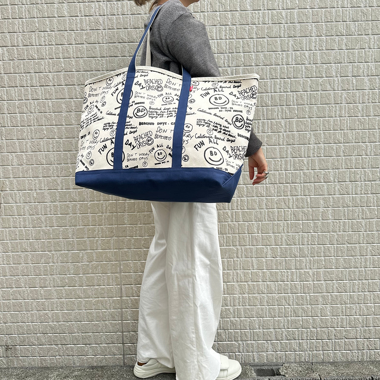 Graphic tote bag L