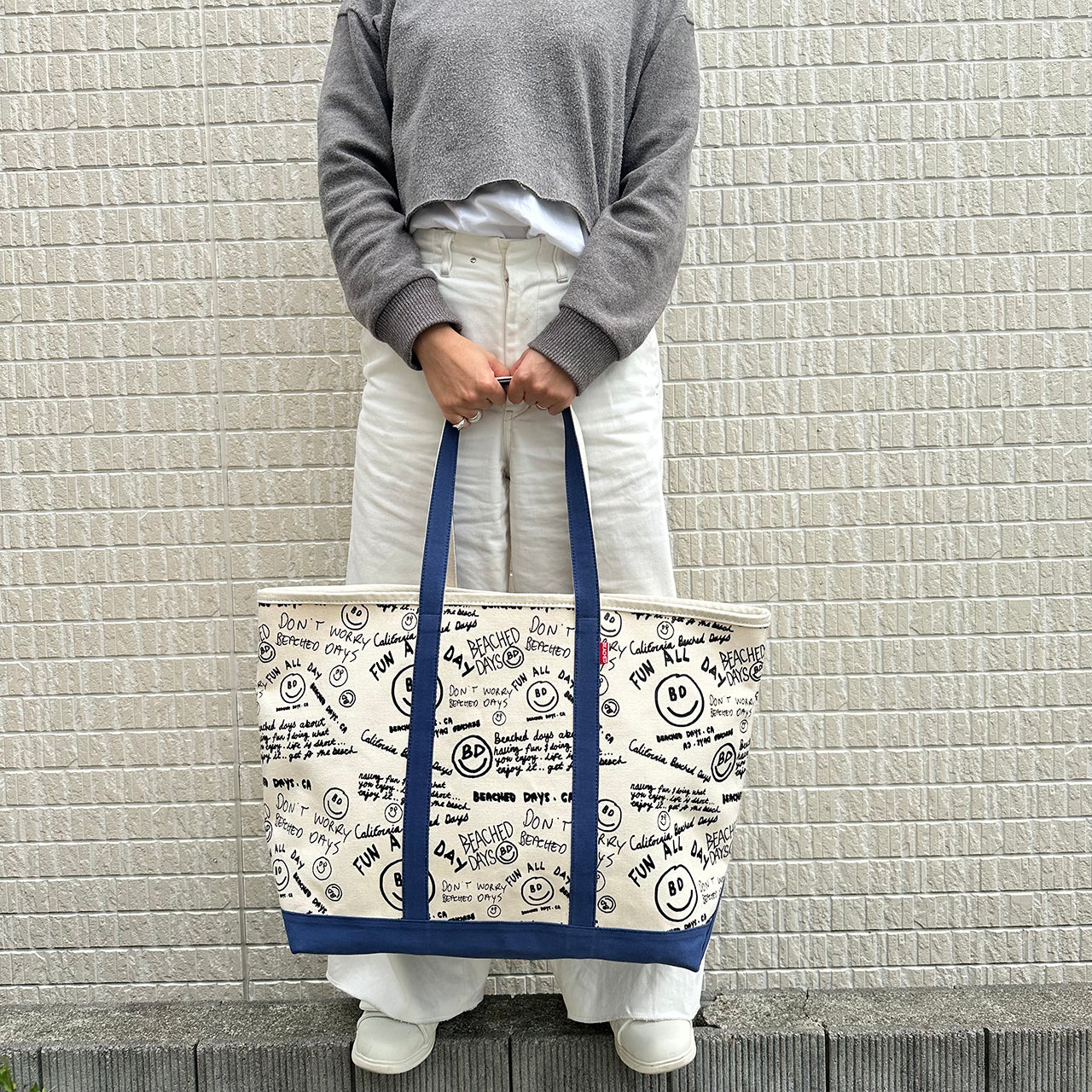 Graphic tote bag L