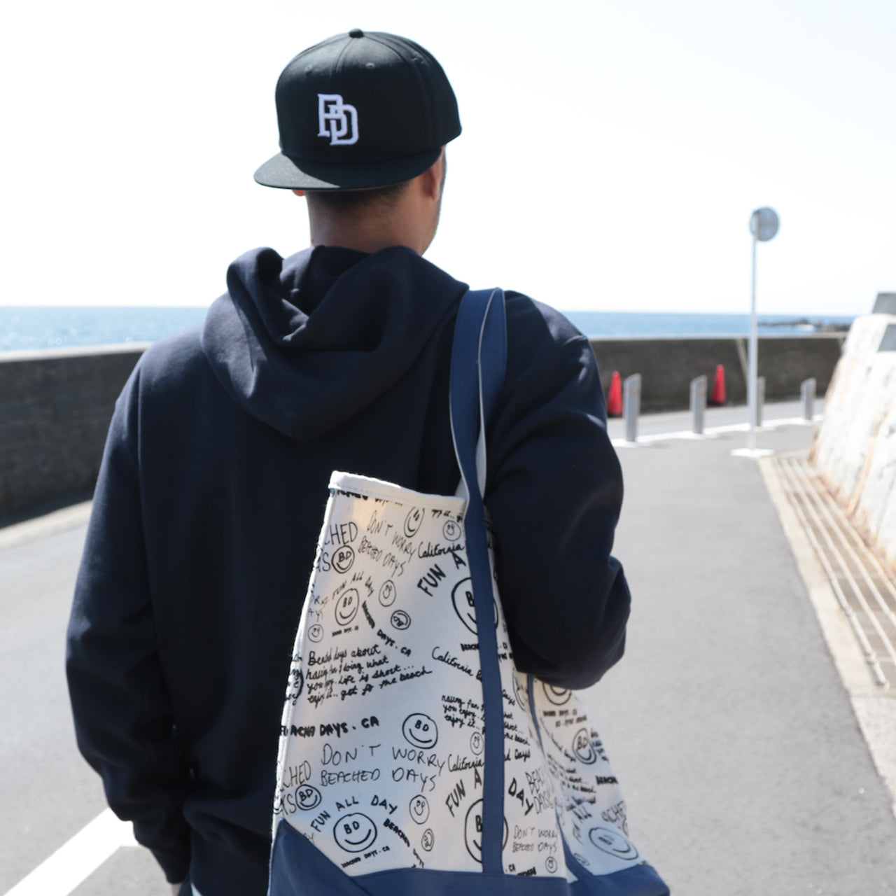 Graphic tote bag L