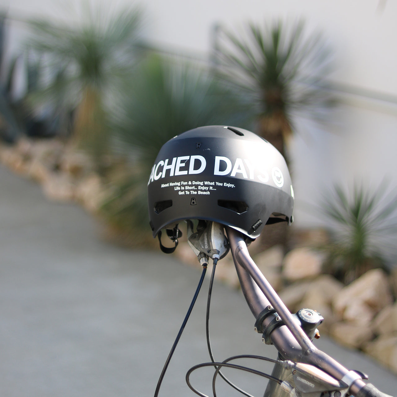 Beached Days ×bern MACON 2.0 ヘルメット – BEACHED DAYS