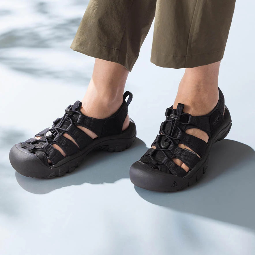 KEEN / キーン　メンズ ニューポート エイチツー Triple Black