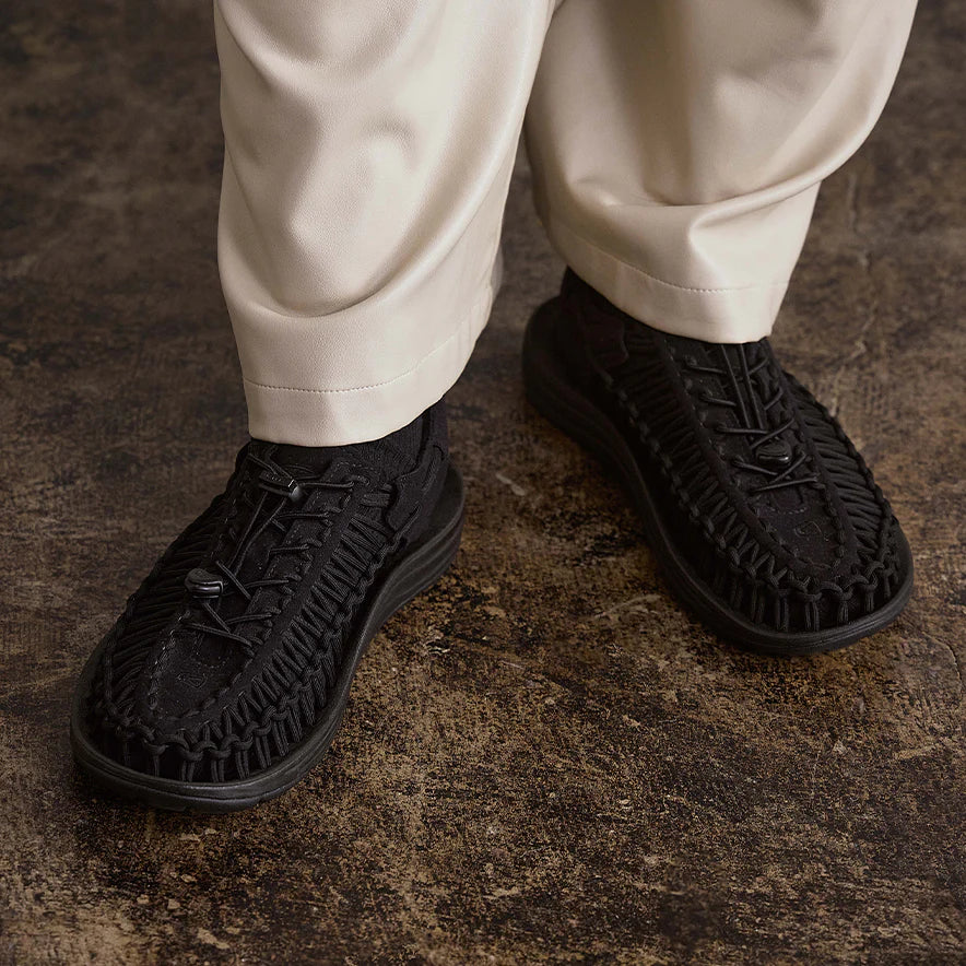 KEEN / キーン メンズ ユニーク Black/Black – BEACHED DAYS KEEN / キーン メンズ ユニーク Black/Black – BEACHED DAYS