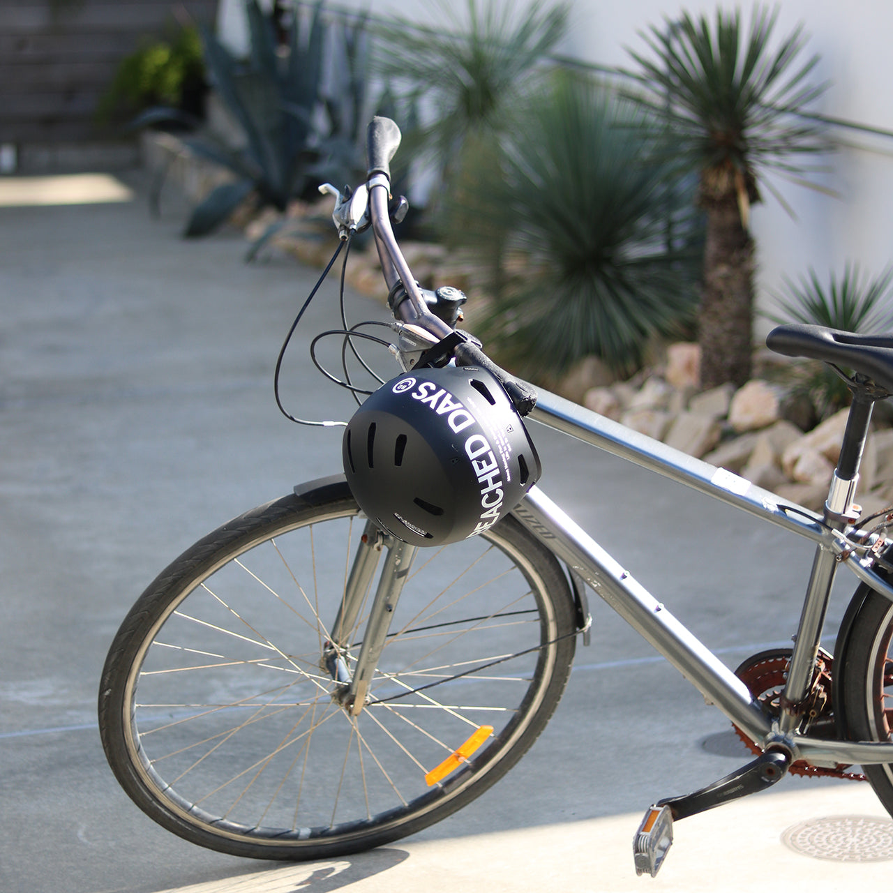 Beached Days ×bern MACON 2.0 ヘルメット