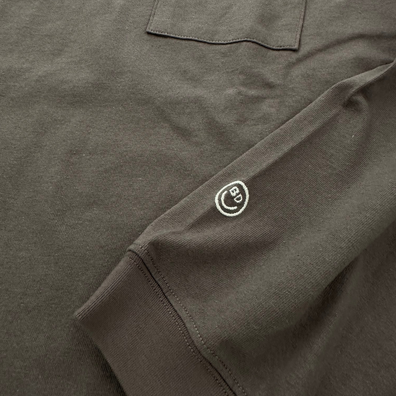 Basic Pocket L/S Tee – BEACHED DAYS