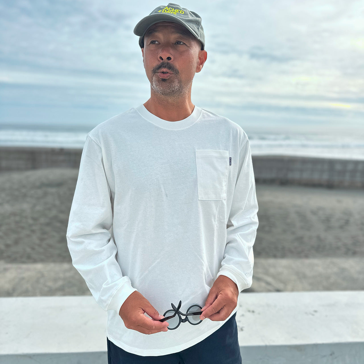 Basic Pocket L/S Tee – BEACHED DAYS