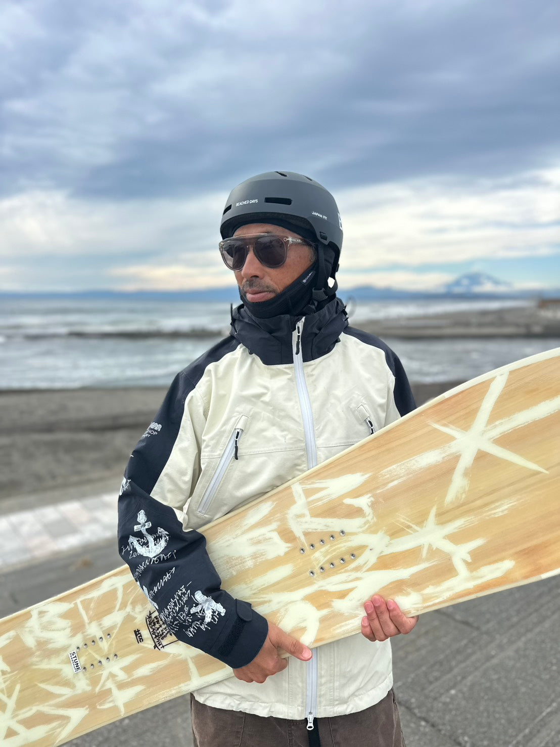 BEACHED DAYS official website