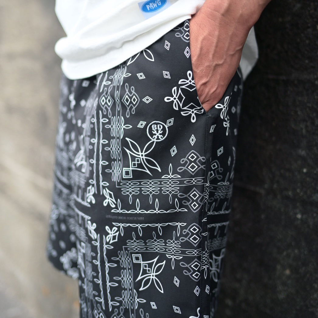 【店舗限定】BEACHED DAYS × BLUCO イージーショーツ バンダナ